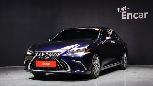 2024 LEXUS ES