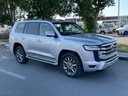 2020 TOYOTA Land Cruiser