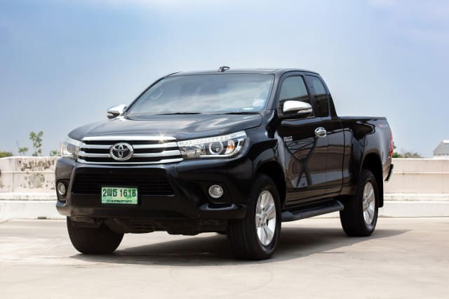 2017 TOYOTA Hilux, 