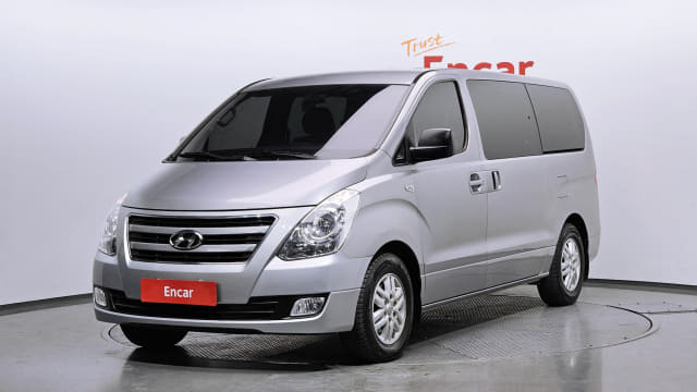 2017 HYUNDAI Grand Starex
