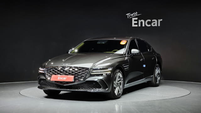 2025 Genesis G80