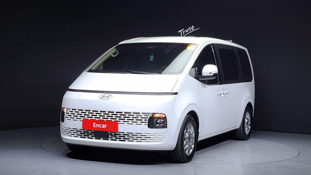 2025 HYUNDAI Staria