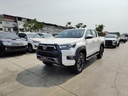 2025 TOYOTA Hilux