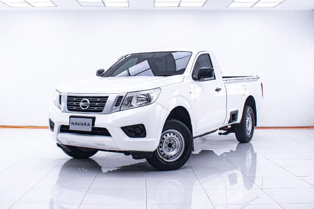 2017 NISSAN Navara