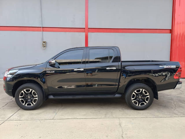 2022 TOYOTA Hilux