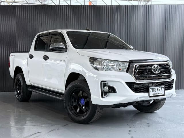 2018 TOYOTA Hilux