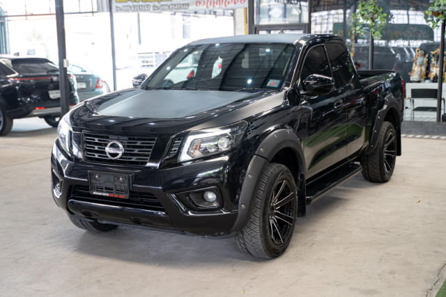 2017 NISSAN Navara