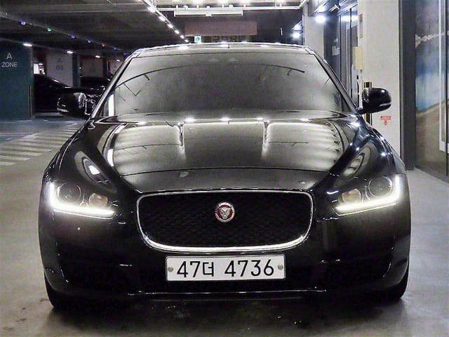 2018 JAGUAR XE