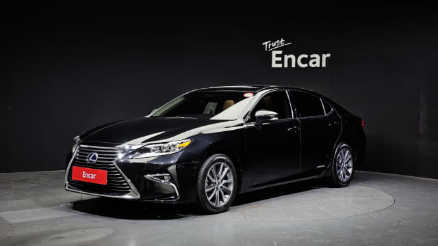 2017 LEXUS ES