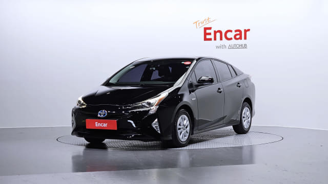 2018 TOYOTA Prius