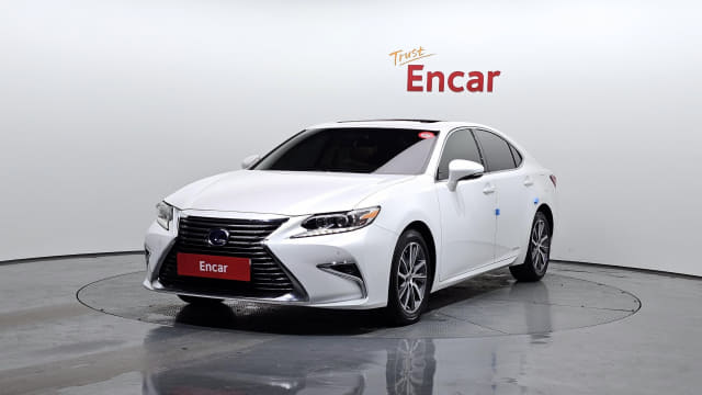 2018 LEXUS ES