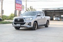 2020 TOYOTA Hilux