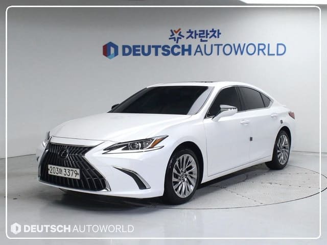 2024 LEXUS ES