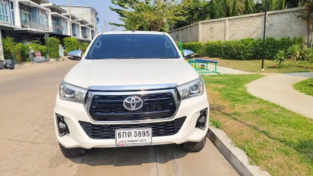 2017 TOYOTA Hilux