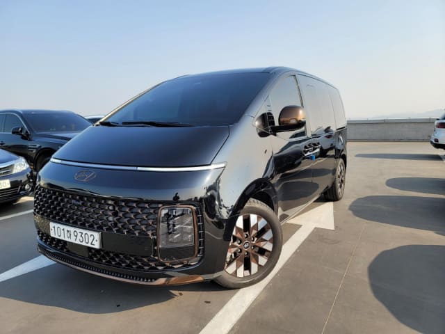 2023 HYUNDAI Staria