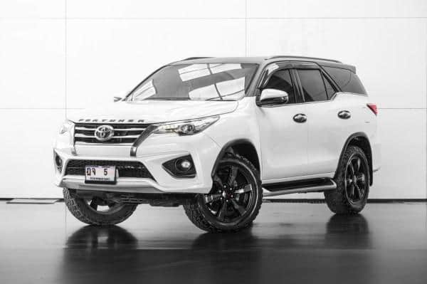 2018 TOYOTA Fortuner