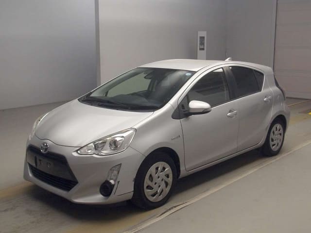 2016 TOYOTA Aqua