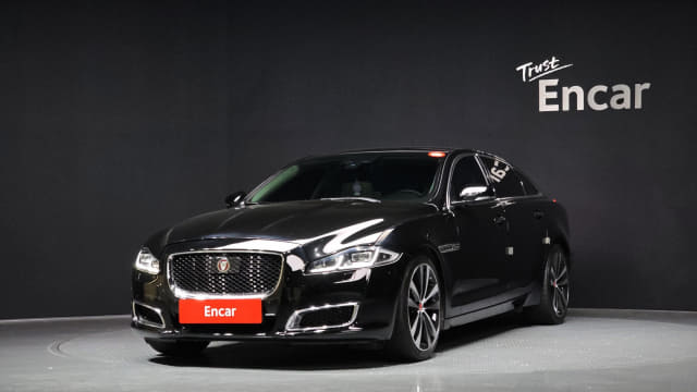 2019 JAGUAR XJ Series