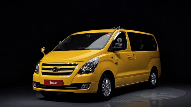 2018 HYUNDAI Grand Starex