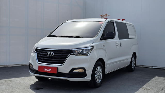 2021 HYUNDAI Grand Starex