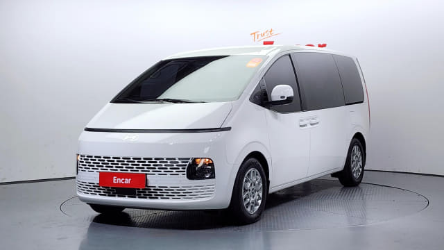 2025 HYUNDAI Staria