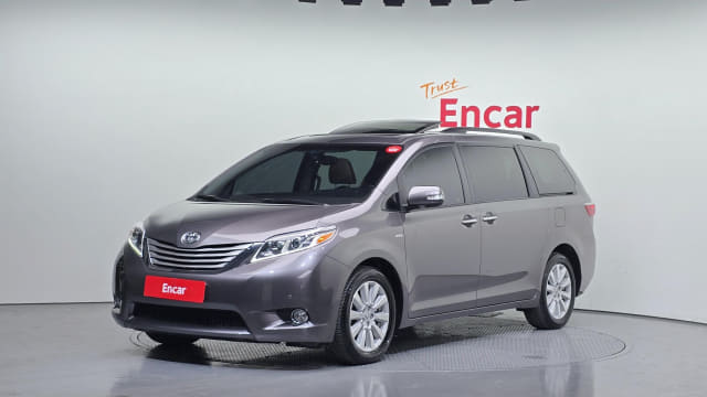 2017 TOYOTA Sienna