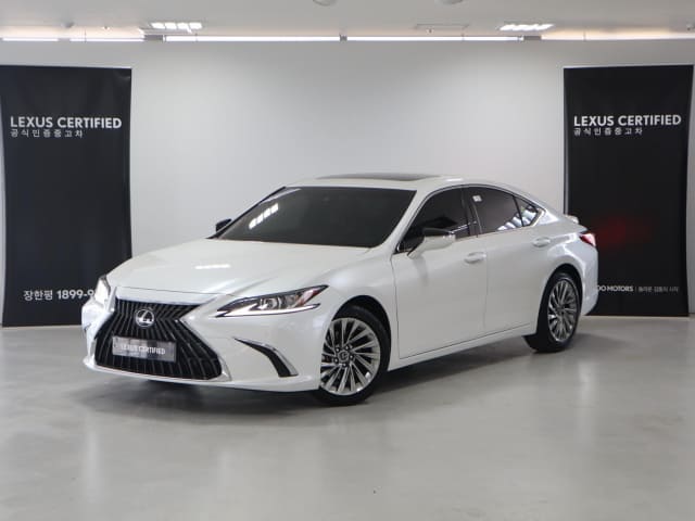 2025 LEXUS ES