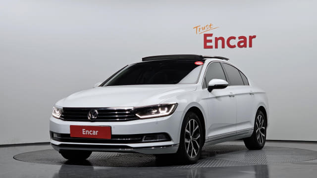 2018 VOLKSWAGEN Passat