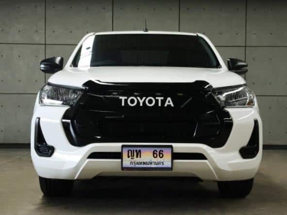2023 TOYOTA Hilux