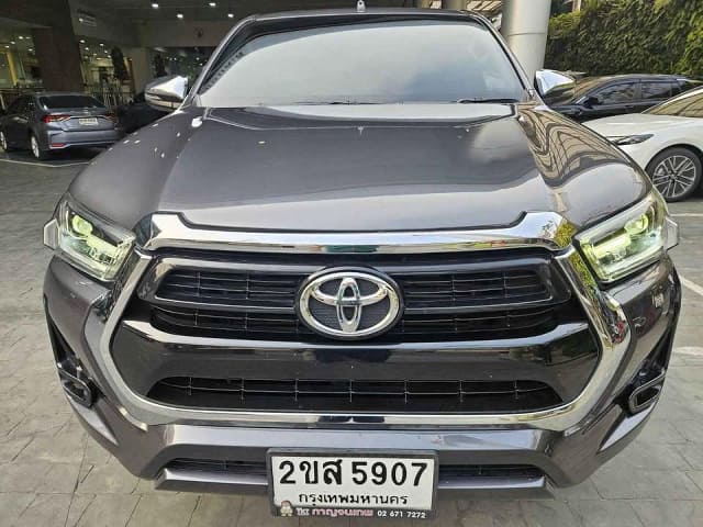 2022 TOYOTA Hilux