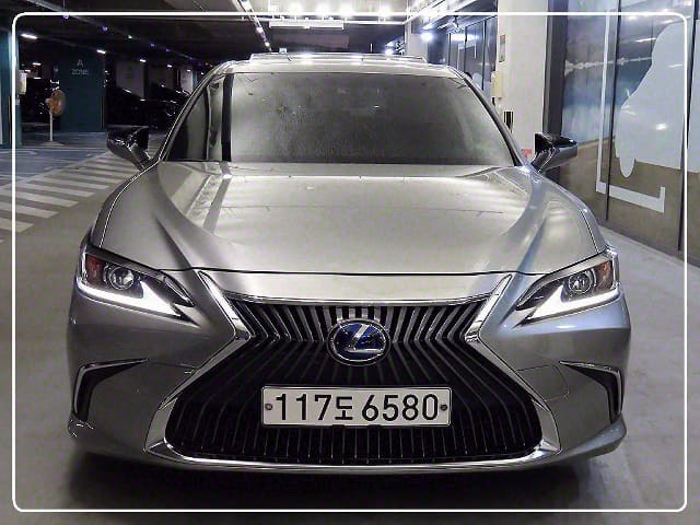 2020 LEXUS ES