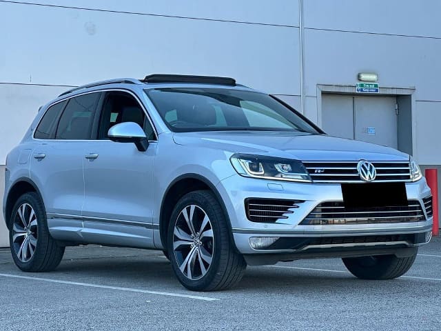 2016 VOLKSWAGEN Touareg