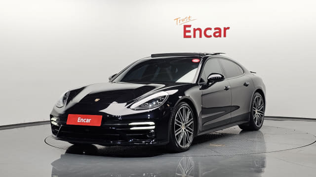 2018 Porsche Panamera