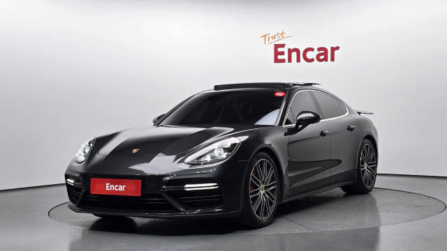 2018 Porsche Panamera, 