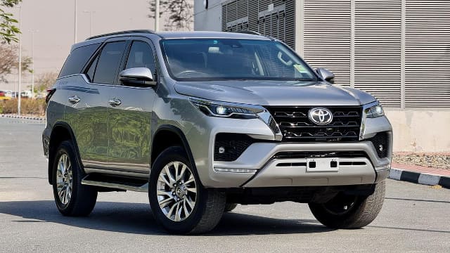 2022 TOYOTA Fortuner