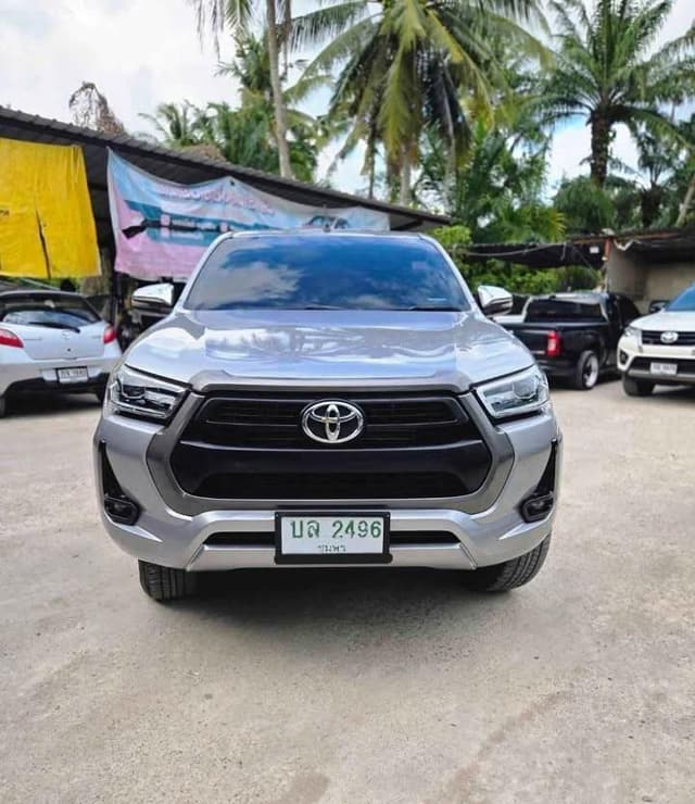 2021 TOYOTA Hilux