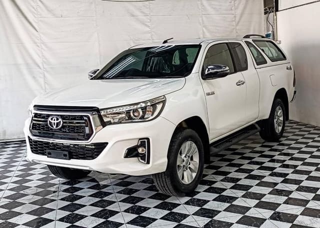 2016 TOYOTA Hilux