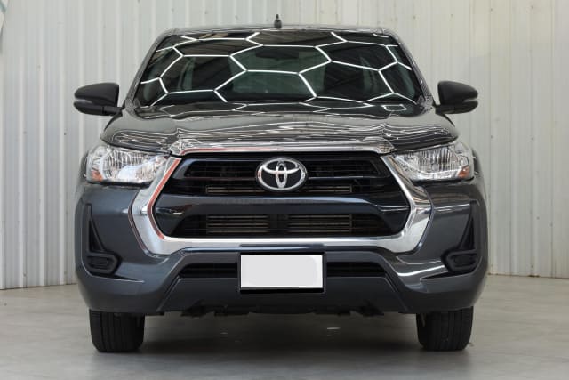 2021 TOYOTA Hilux, 