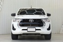 2024 TOYOTA Hilux