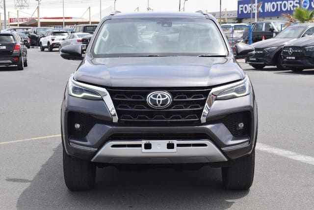 2022 TOYOTA Fortuner