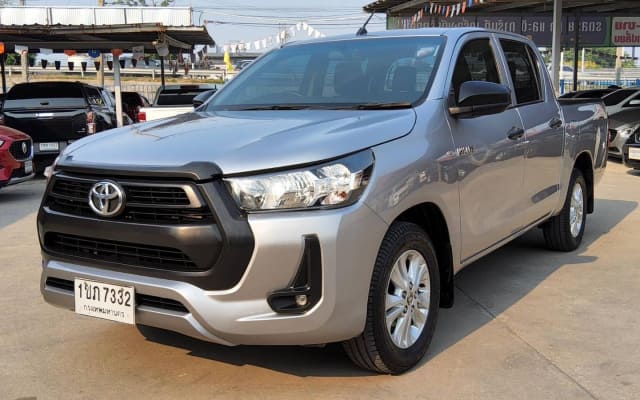 2021 TOYOTA Hilux