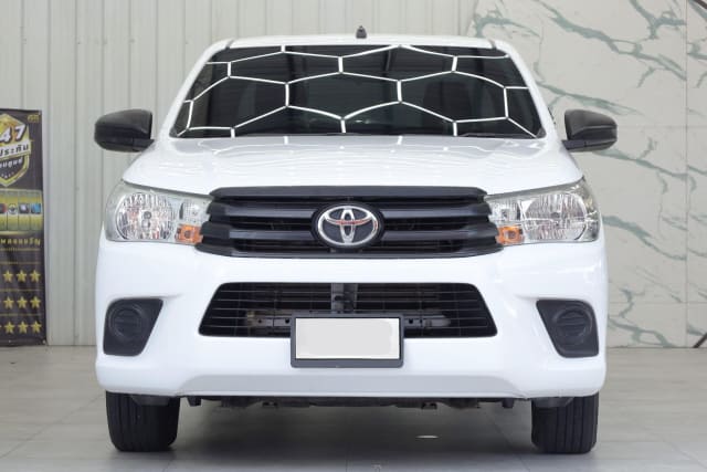 2017 TOYOTA Hilux