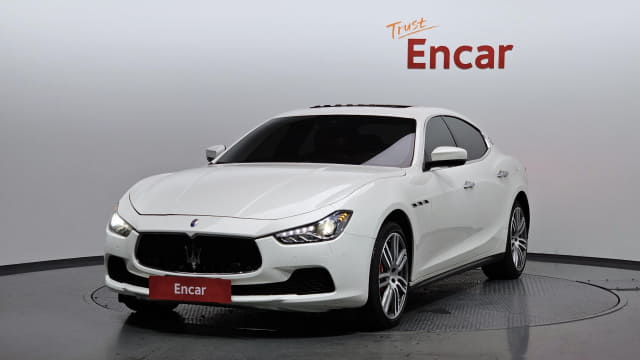 2017 Maserati Ghibli