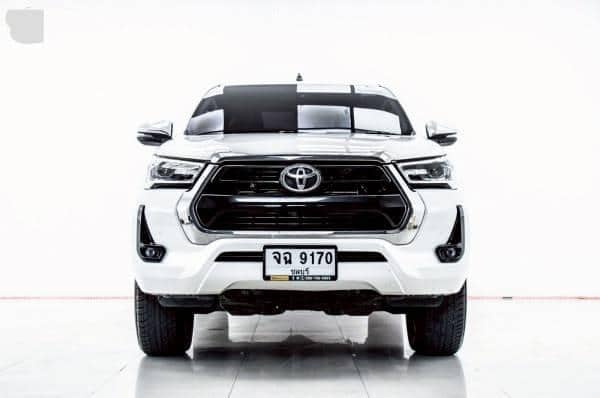 2022 TOYOTA Hilux