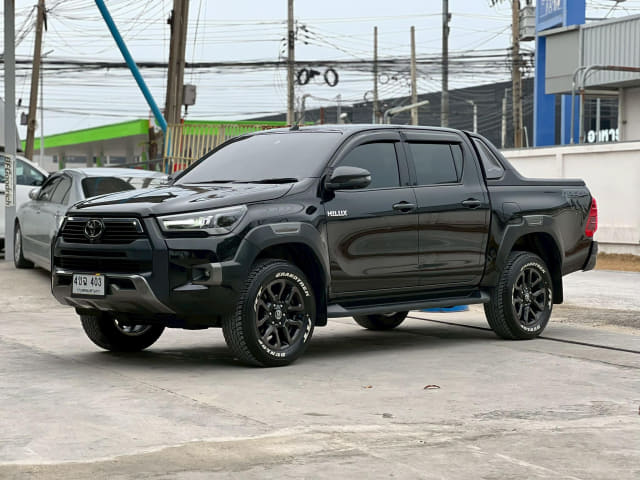 2022 TOYOTA Hilux