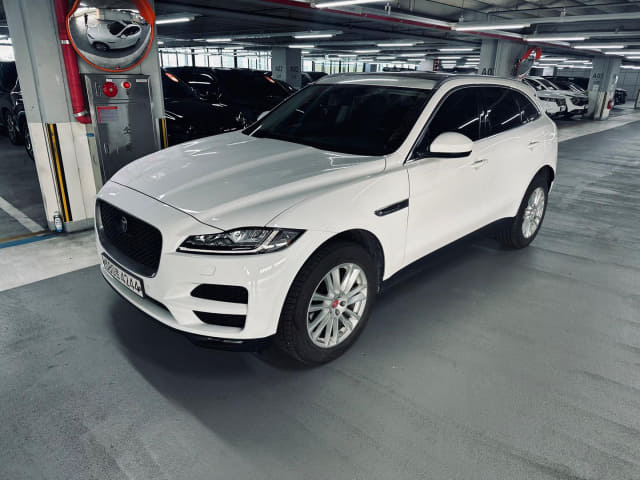 2019 JAGUAR F-PACE