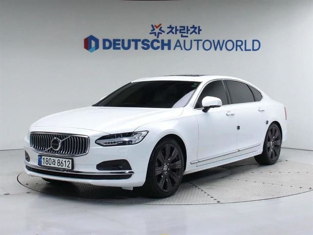 2021 VOLVO S90