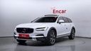 2020 VOLVO V90