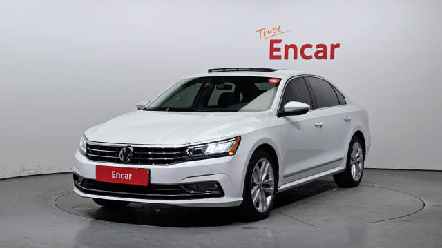 2018 VOLKSWAGEN Passat, 
