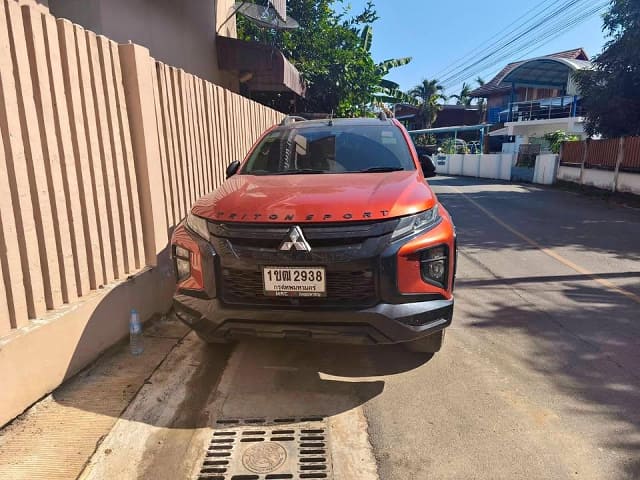 2020 MITSUBISHI Triton